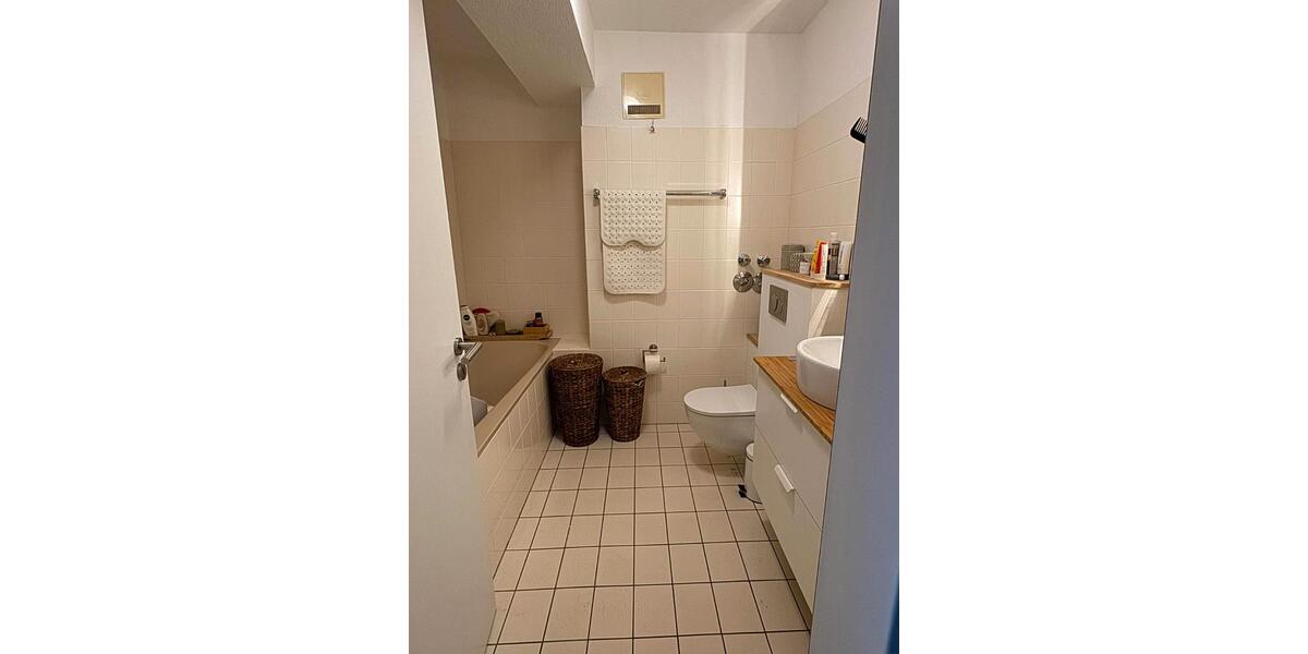 Etagenwohnung Gütersloh - 3 Zimmer, 93 m&sup2;, 990&euro; | Angebot:26395074