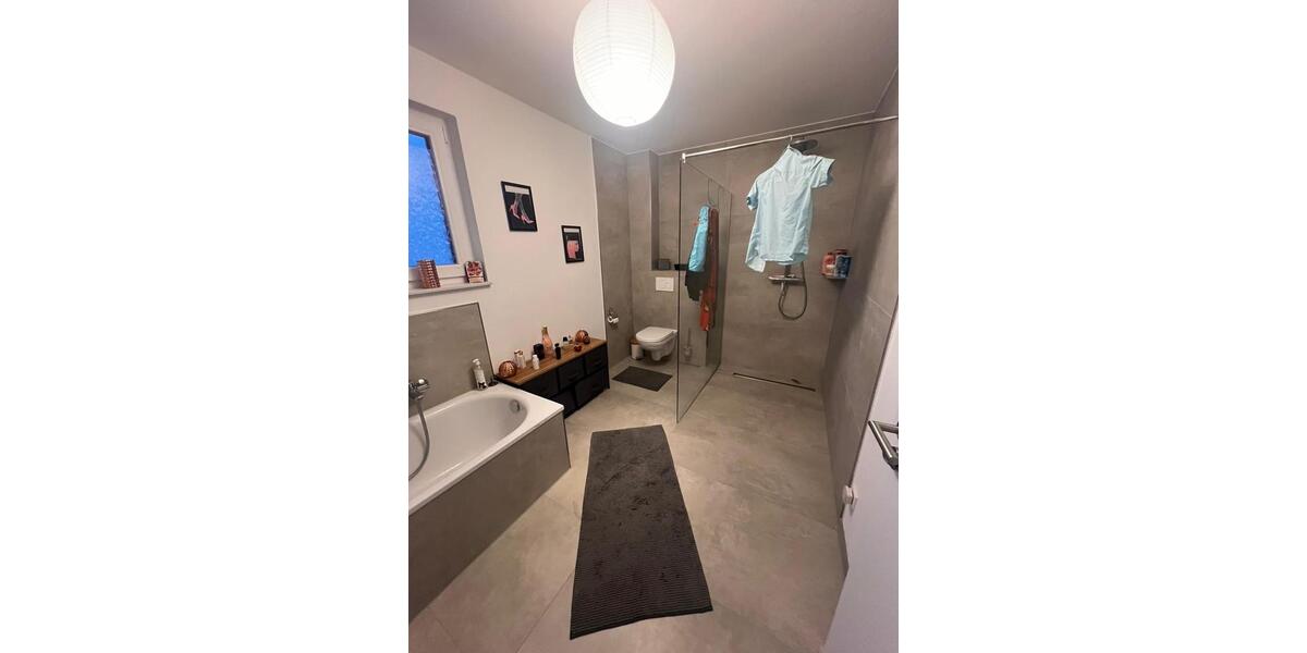 Doppelhaushälfte zum 01.03.2026 frei. 5 zimmer