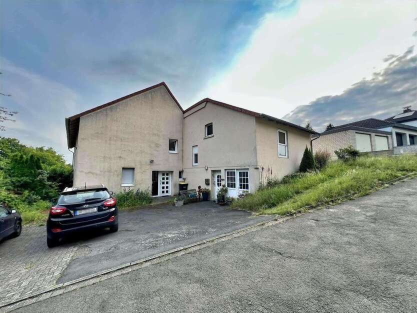 Haus zum Kaufen in Vlotho 199.000 € 234 m²