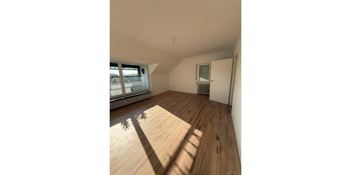 Dachgeschoßwohnung Bad Salzuflen Ehrsen-Breden - 3 Zimmer, 74 m&sup2;, 700&euro; | Angebot:26256327