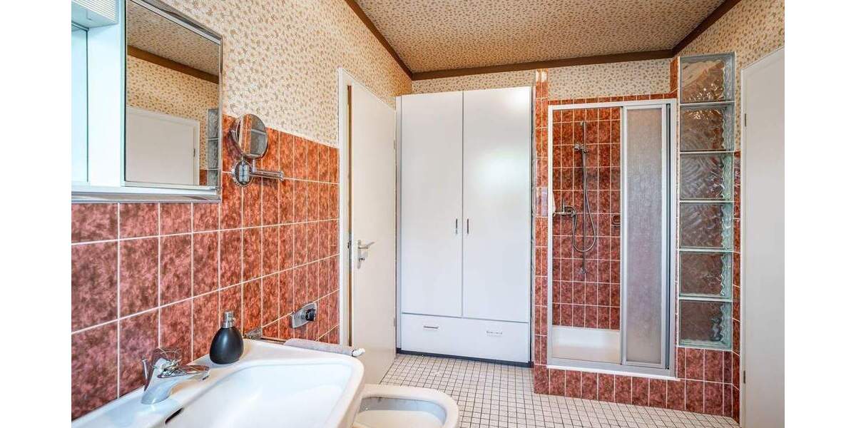 Einfamilienhaus Steinhagen Amshausen - 7 Zimmer, 281 m&sup2;, 419.000&euro; | Angebot:25525117