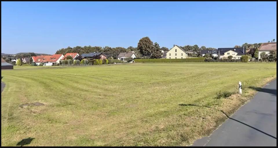 Doppelhaushälfte Detmold Hakedahl - 5 Zimmer, 111 m&sup2;, 1.300&euro; | Angebot:24747570