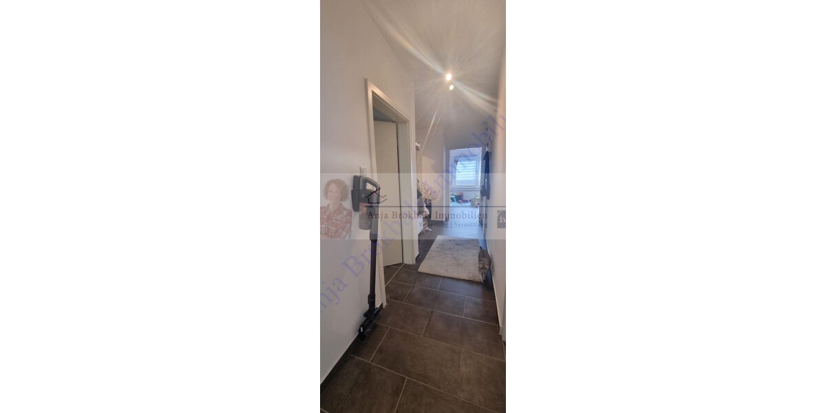 Zweifamilienhaus mit ausgebautem DG und mit 3 Garagen in Harsewinkel, provisionsfrei für Käufer - Zweifamilienhaus Harsewinkel | Angebot:22458103