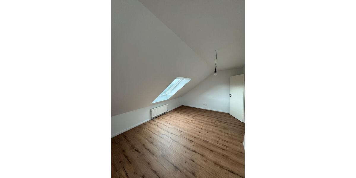 Maisonettenwohnung Bad Salzuflen Ehrsen-Breden - 5 Zimmer, 140 m&sup2;, 1.400&euro; | Angebot:26521337