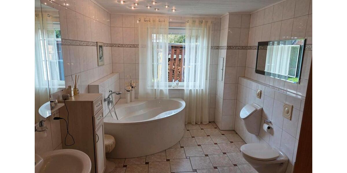 Einfamilienhaus Versmold - 7 Zimmer, 197 m&sup2;, 500.000&euro; | Angebot:25635840