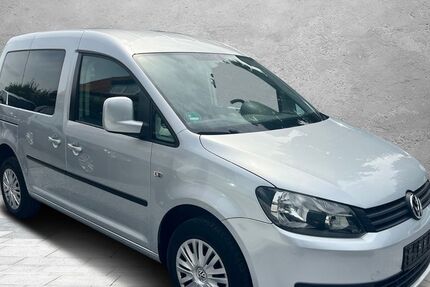 VW Caddy 140.000 km 7.999 &euro; Detmold 32758
