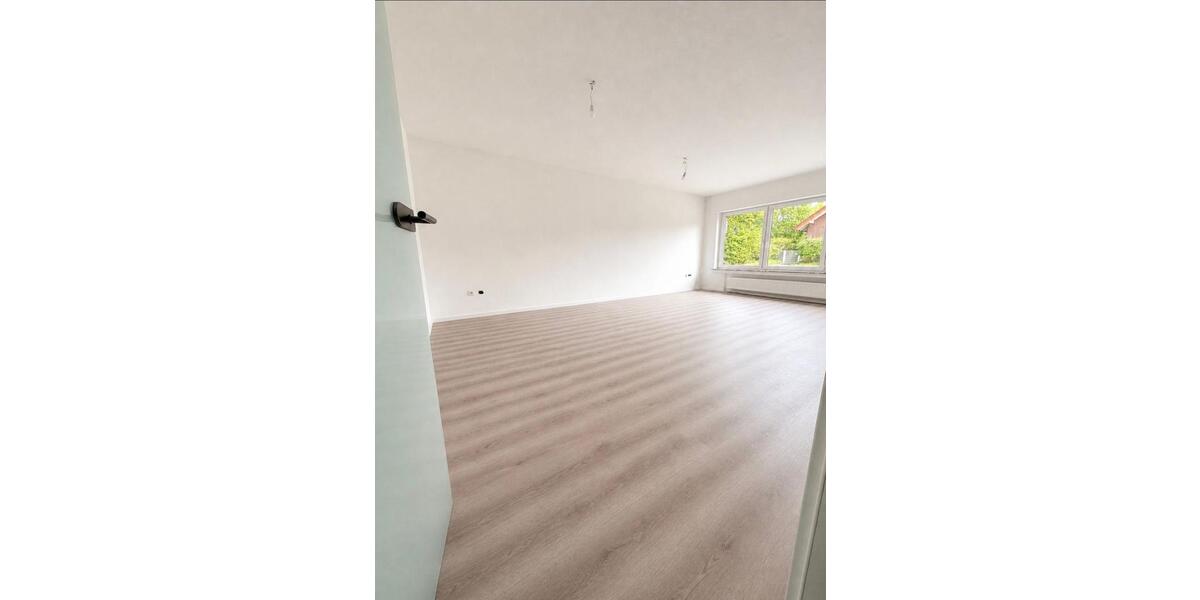 Erdgeschoßwohnung Hüllhorst - 4 Zimmer, 110 m&sup2;, 800&euro; | Angebot:26414520
