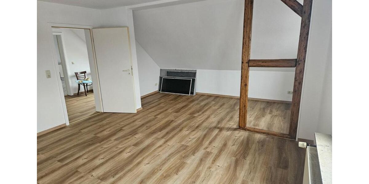 Dachgeschoßwohnung Gütersloh - 3 Zimmer, 79 m&sup2;, 750&euro; | Angebot:25443985