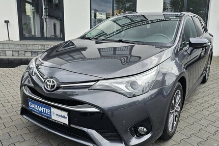Toyota Avensis 1.8 VVT-i Edition-S NAVI RFK AUS 1.HAND 56.350 km 19.490 &euro; Löhne 32584