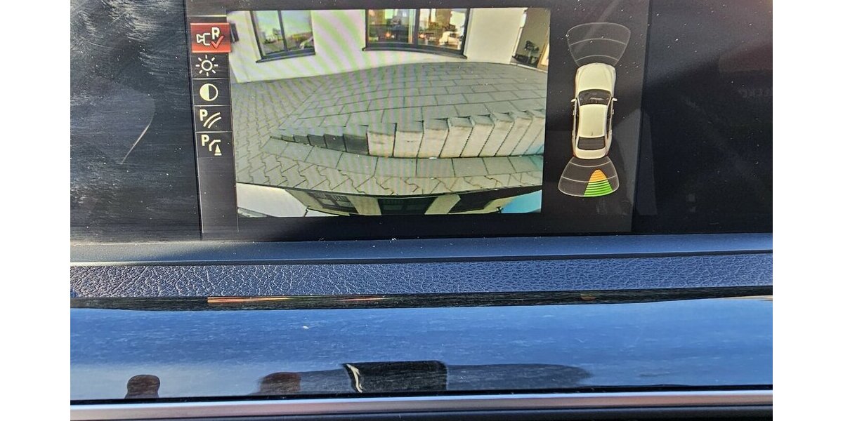 BMW 320d Luxury Line LEDER NAVI LED RFK AUS 1.HAND 53.750 km 22.990 &euro; Löhne 32584