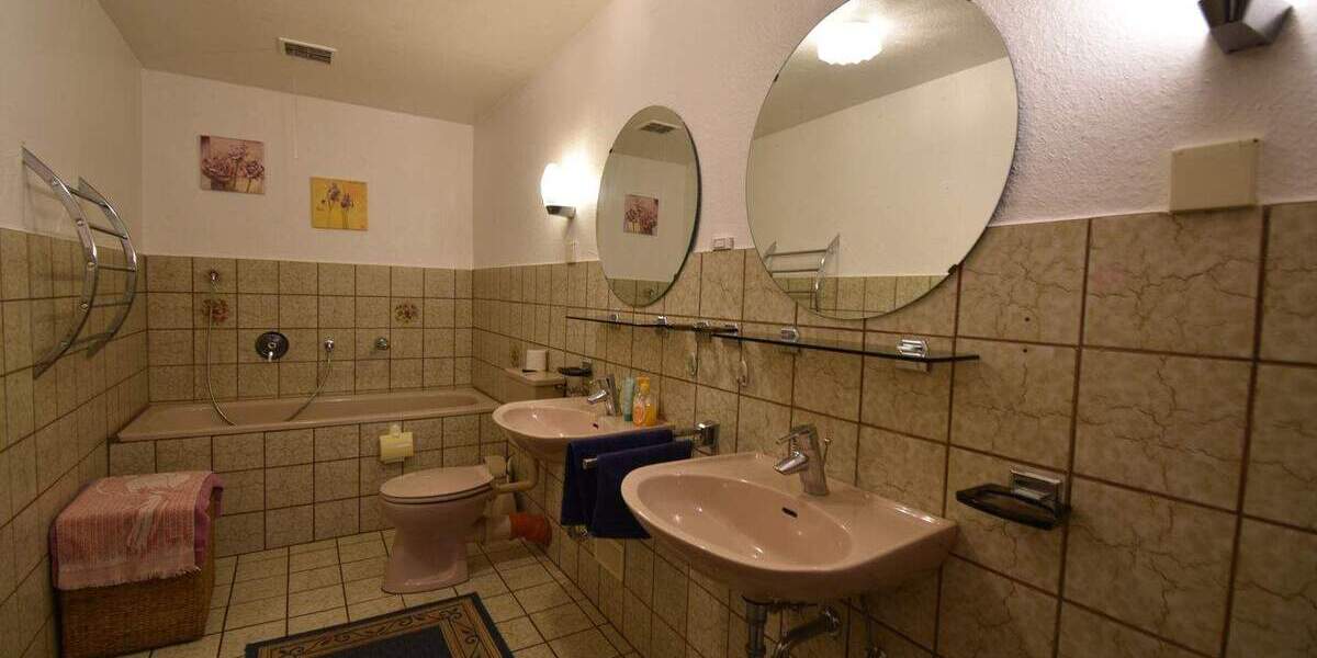 Bauernhaus, Landhaus Versmold Oesterweg - 1 Zimmer, 281 m&sup2;, 795.000&euro; | Angebot:25749105