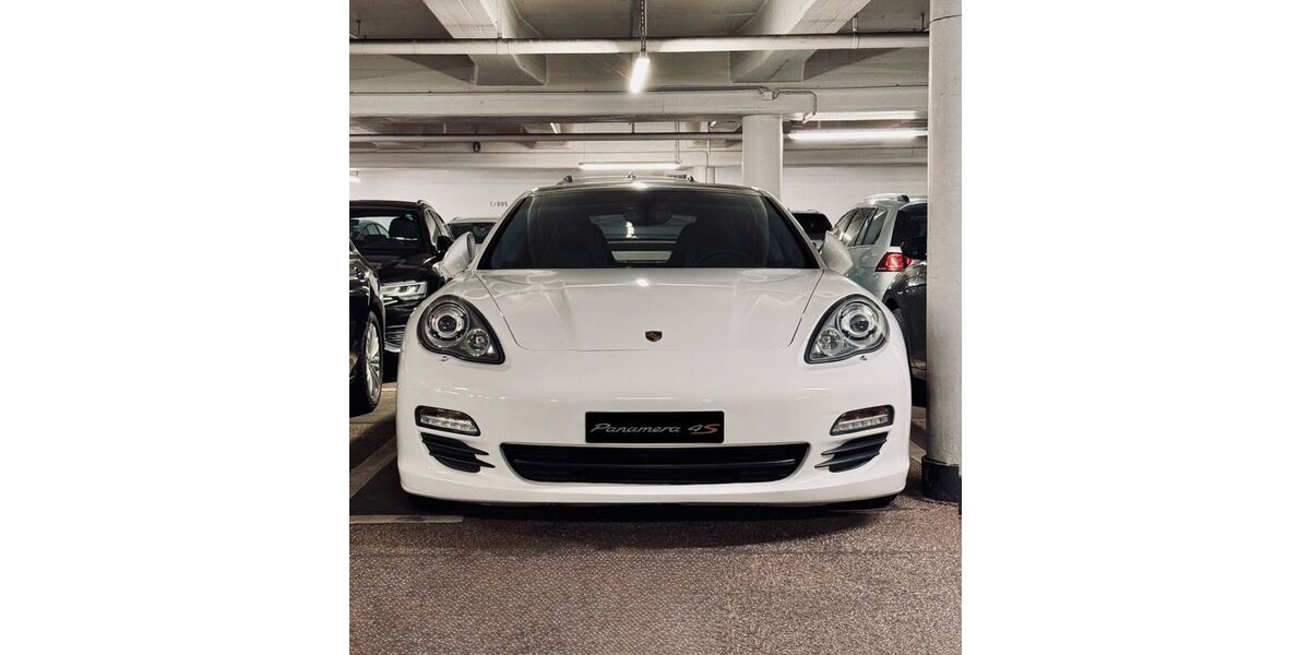 Porsche Panamera 109.000 km 32.900 &euro; Bad Oeynhausen 32549