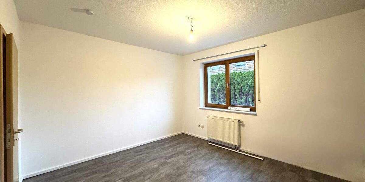 Etagenwohnung Oerlinghausen Lipperreihe - 3 Zimmer, 122 m&sup2;, 299.000&euro; | Angebot:25743886