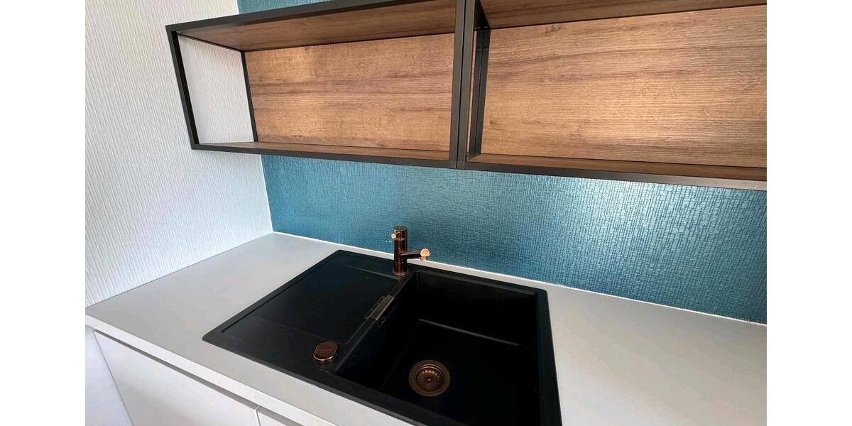 Etagenwohnung Halle - 4 Zimmer, 160 m&sup2;, 1.200&euro; | Angebot:25407439