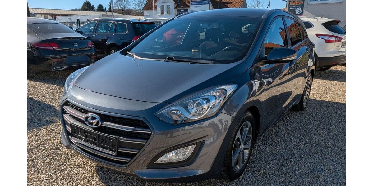 Hyundai i30 92.900 km 10.690 &euro; Lage 32791