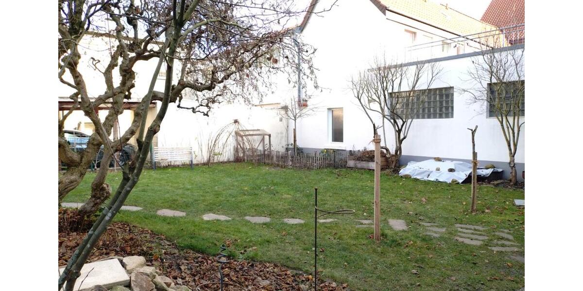 moderne ETW in ruhiger & zentraler Lage mit Garten & Wärmepumpe 4 zimmer