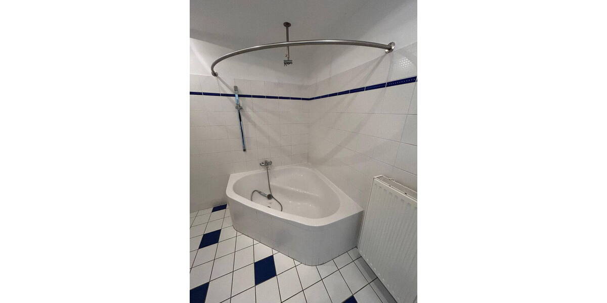 Etagenwohnung Herford Innenstadt - 2 Zimmer, 69 m&sup2;, 695&euro; | Angebot:26117610