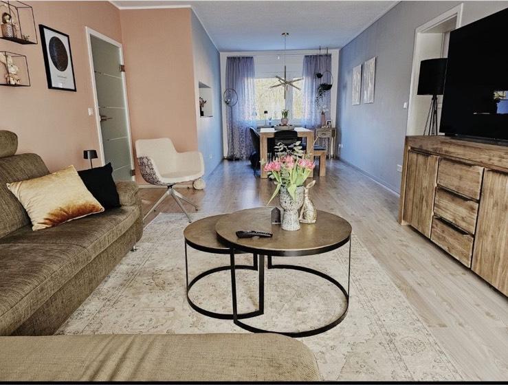 Geschmackvolle, gut geschnittene 4-Zimmer- Eigentumswohnung