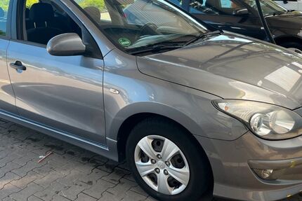 Hyundai i30 124.896 km 2.500 &euro; Bad Oeynhausen 32545