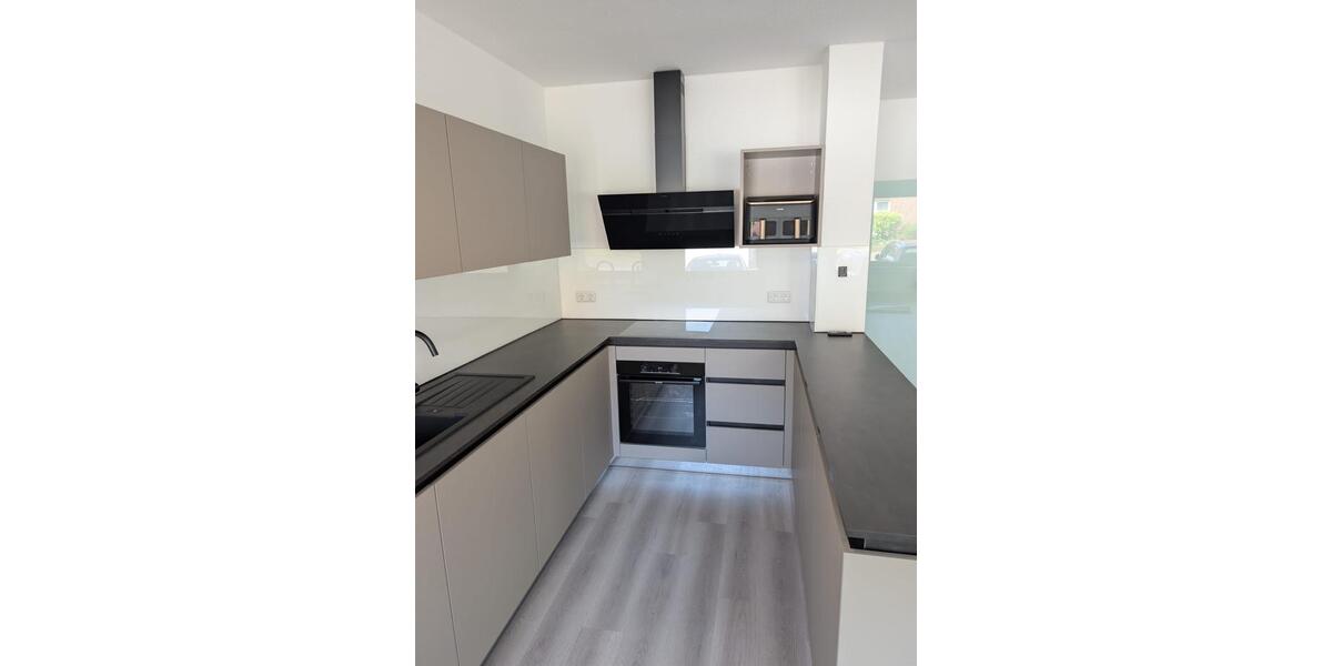 Erdgeschoßwohnung Hüllhorst - 4 Zimmer, 110 m&sup2;, 800&euro; | Angebot:26414520