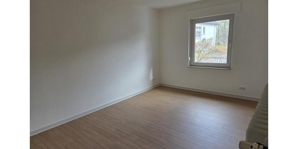 Etagenwohnung Bad Oeynhausen - 3 Zimmer, 100 m&sup2;, 895&euro; | Angebot:26717395