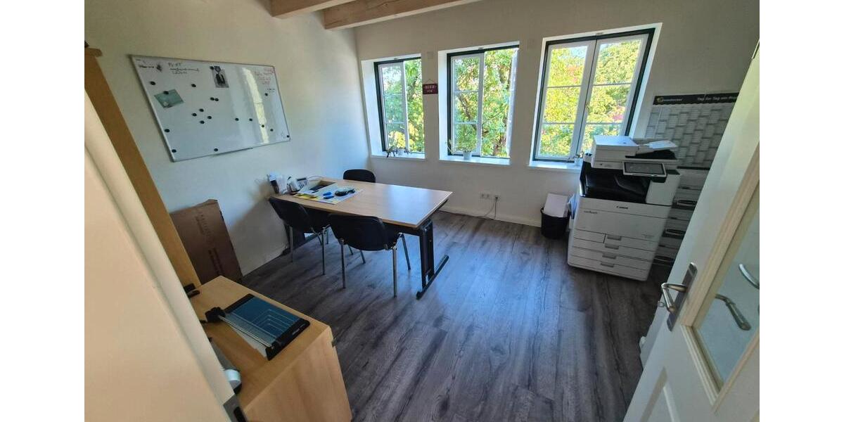 Einfamilienhaus Lemgo - 8 Zimmer, 300 m&sup2;, 720.000&euro; | Angebot:26951720