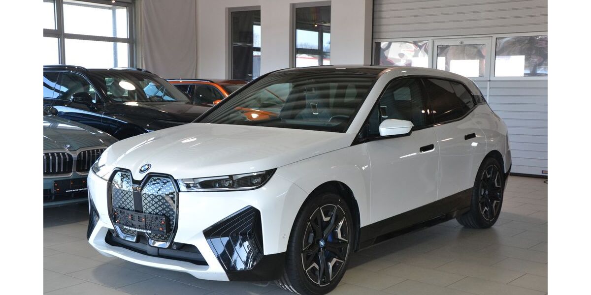 BMW iX 32.343 km 62.490 &euro; Lemgo 32657