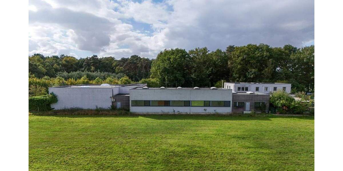 Vielseitige Gewerbefläche für Ihr Business | 1.489m² Nutzfläche | 155m² Büro | 4.904m² Grundstück zimmer