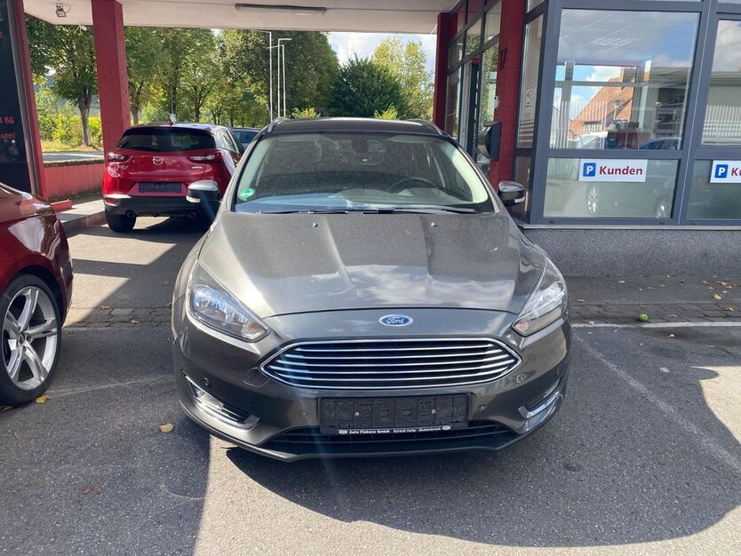 Ford Focus 220.000 km 4.790 € Oerlinghausen 33813