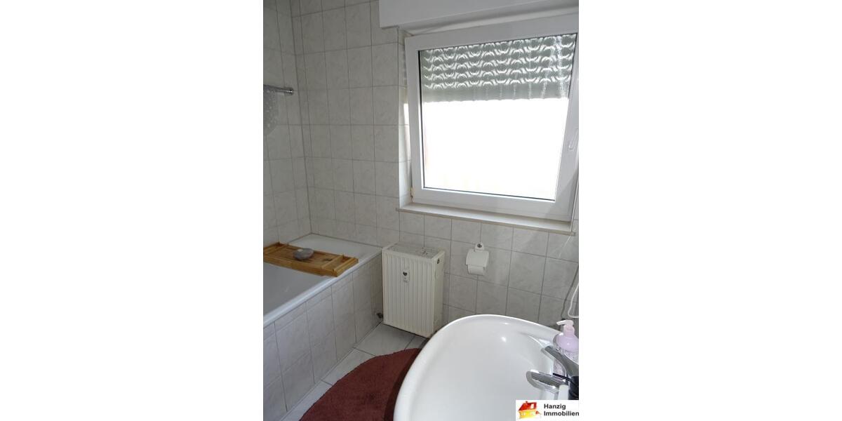 Dachgeschoßwohnung Bielefeld Jöllenbeck - 3 Zimmer, 70 m&sup2;, 580&euro; | Angebot:26299768