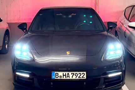 Porsche Panamera 124.000 km 40.000 &euro; Schloss Holte 33758