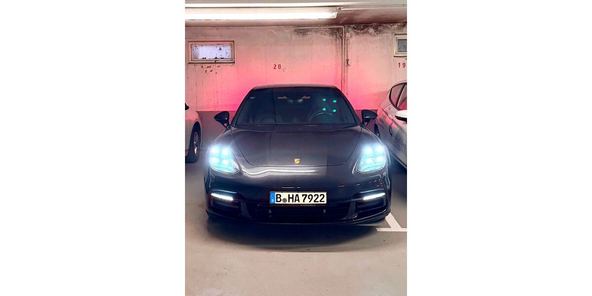 Porsche Panamera 124.000 km 40.000 &euro; Schloss Holte 33758