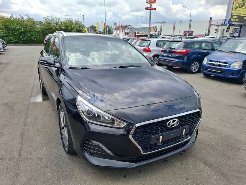 i30