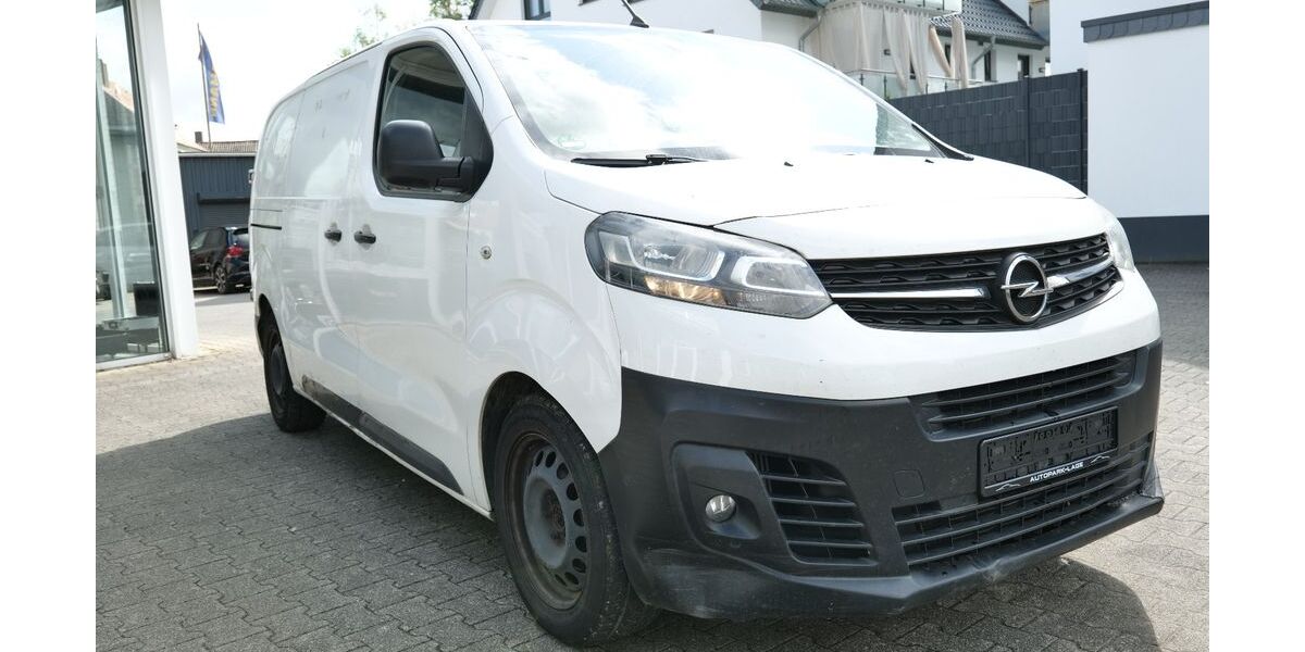 Opel Vivaro 172.500 km 8.499 &euro; Lage 32791