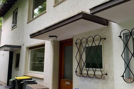 Sanierungsbedürftiges Reihenmittelhaus in Bad Salzuflen zimmer