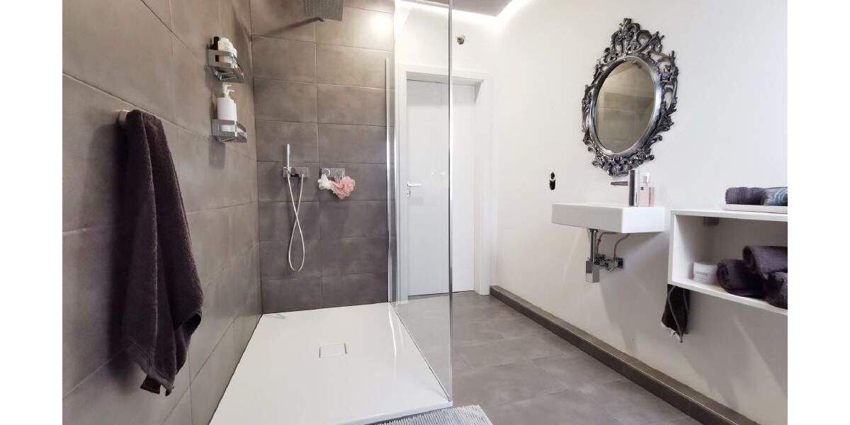 Etagenwohnung Oerlinghausen Lipperreihe - 3 Zimmer, 170 m&sup2;, 199.500&euro; | Angebot:25689538