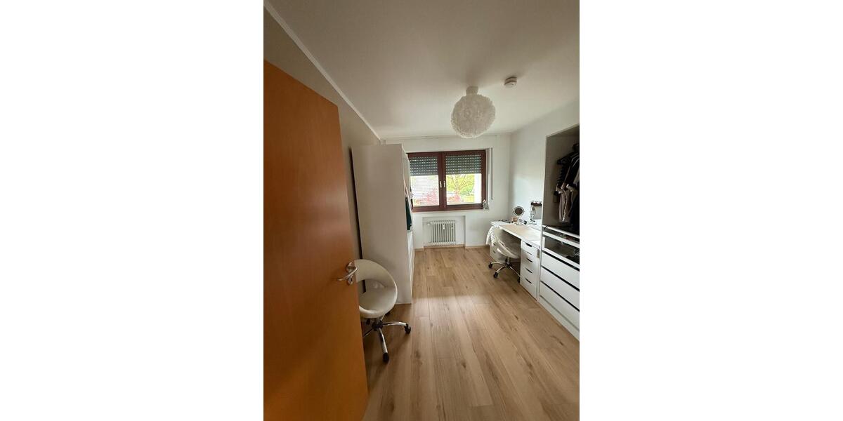 Etagenwohnung Augustdorf - 4 Zimmer, 105 m&sup2;, 1.000&euro; | Angebot:26414685