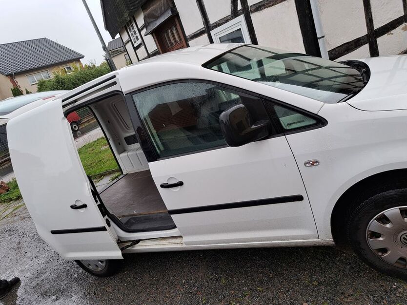 VW Caddy 136.125 km 7.750 € LEMGO 32667