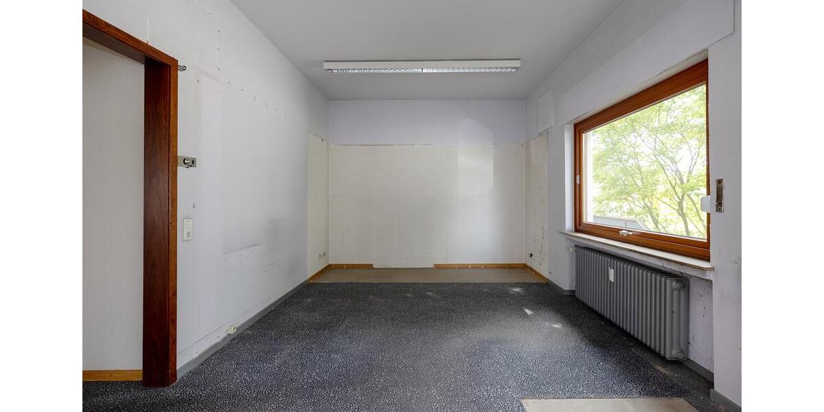 Markante Gewerbefläche mit unübersehbarem Auftritt in Detmold zu vermieten zimmer