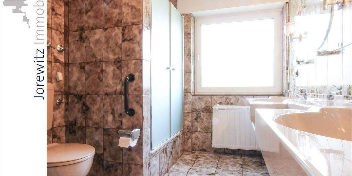 Mehrfamilienhaus, Wohnhaus Bielefeld Brackwede - 6 Zimmer, 191 m&sup2;, 550.000&euro; | Angebot:25669093