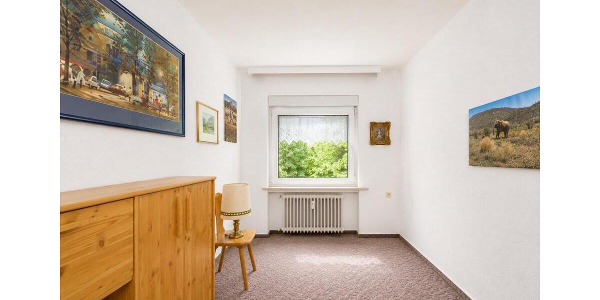 Erdgeschoßwohnung Detmold - 5 Zimmer, 114 m&sup2;, 220.000&euro; | Angebot:27096120