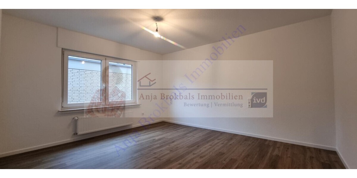 Gütersloh: Erdgeschoss mit Garten und Garage in einem 2 Familienhaus, stadtnahe Lage am Grüngürtel 4.5 zimmer