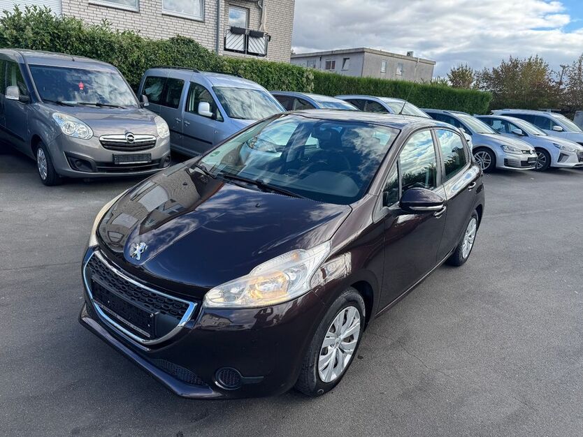 Peugeot 208 103.000 km 3.999 € Paderborn 33100