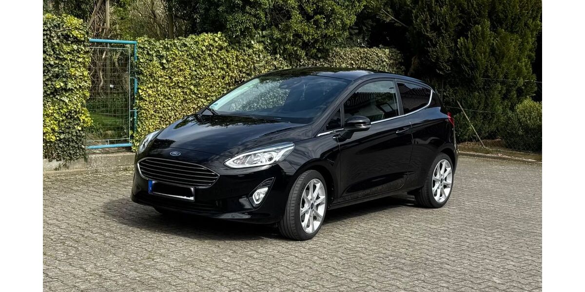 Ford Fiesta 79.400 km 9.200 &euro; Enger 32130