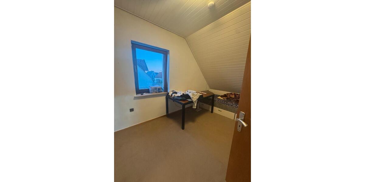 Etagenwohnung Spenge - 6 Zimmer, 165 m&sup2;, 950&euro; | Angebot:25409328