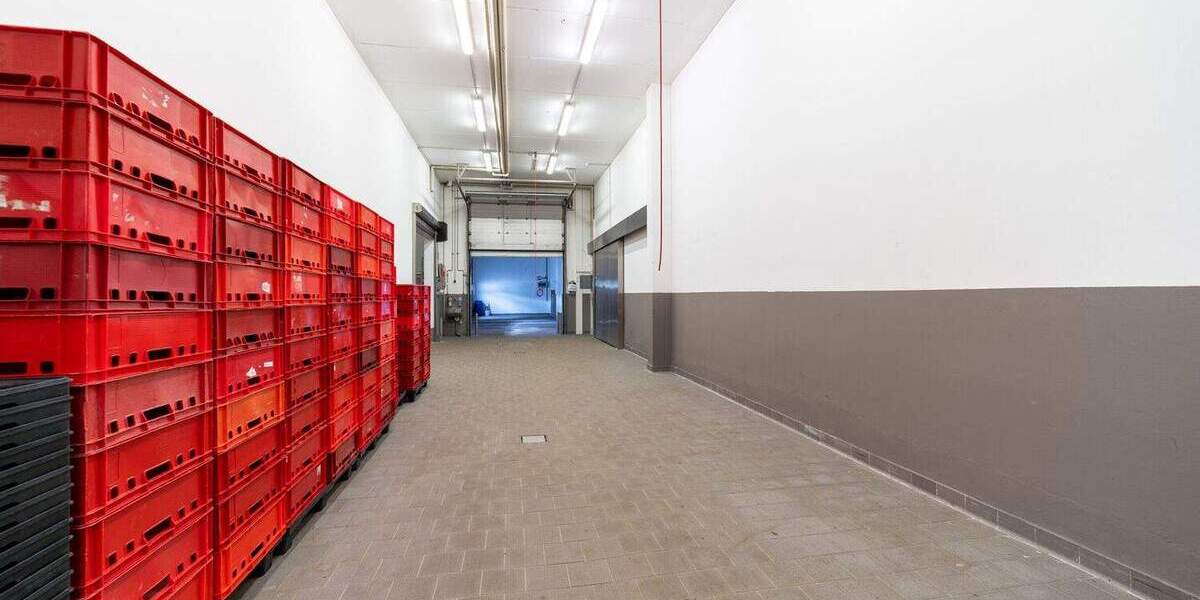 Vielseitige Gewerbefläche für Ihr Business | 1.489m² Nutzfläche | 155m² Büro | 4.904m² Grundstück zimmer