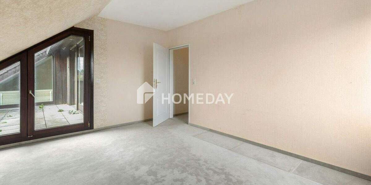 Familienfreundliches Einfamilienhaus mit großem Garten, Kamin und Doppelgarage 7 zimmer