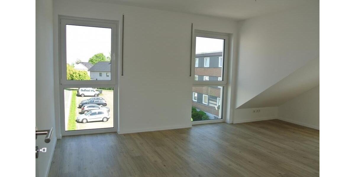 Dachgeschoßwohnung Bielefeld Jöllenbeck - 2 Zimmer, 61 m&sup2;, 695&euro; | Angebot:26252923