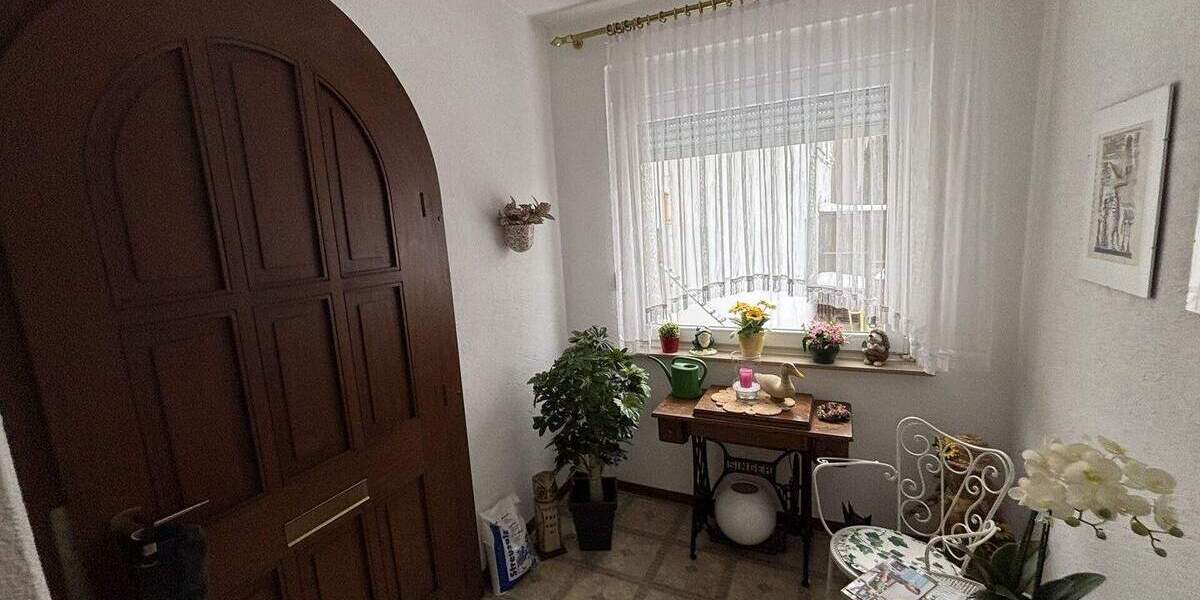 Mehrfamilienhaus, Wohnhaus Detmold / Hiddesen Hiddesen - 7 Zimmer, 203 m&sup2;, 560.000&euro; | Angebot:26725200