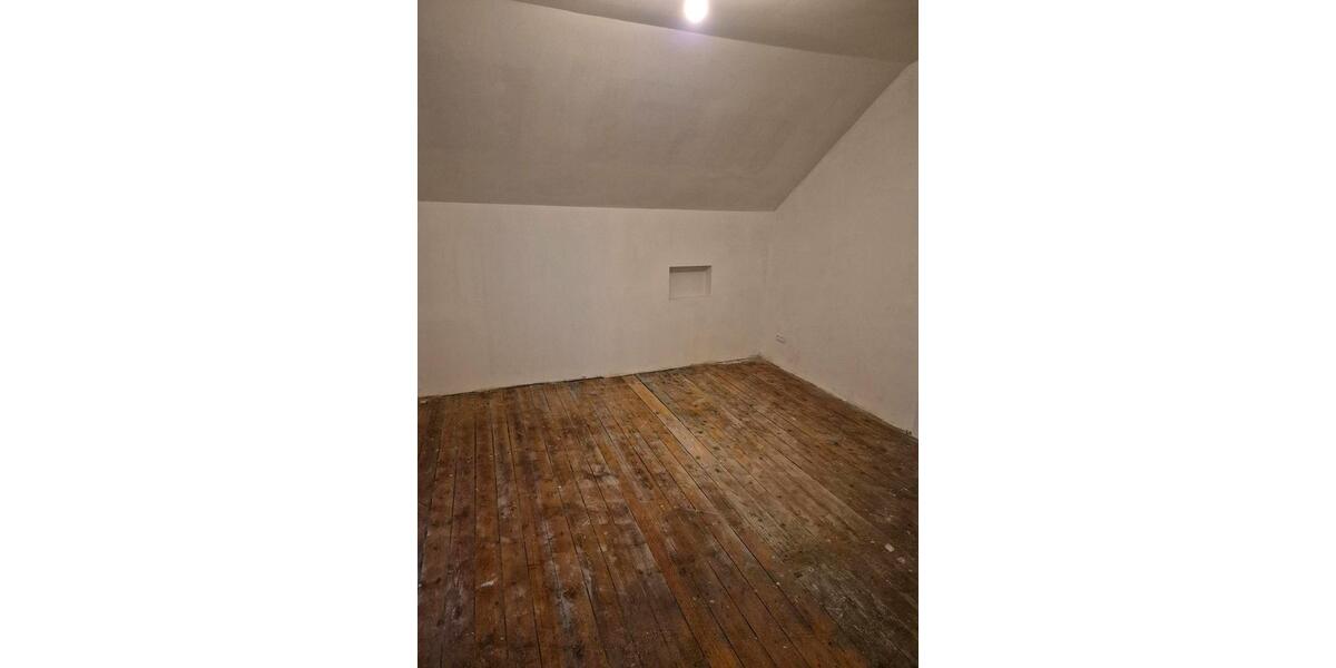 Großzügige Altbauwohnung mit Garten – sofort verfügbar 5 zimmer